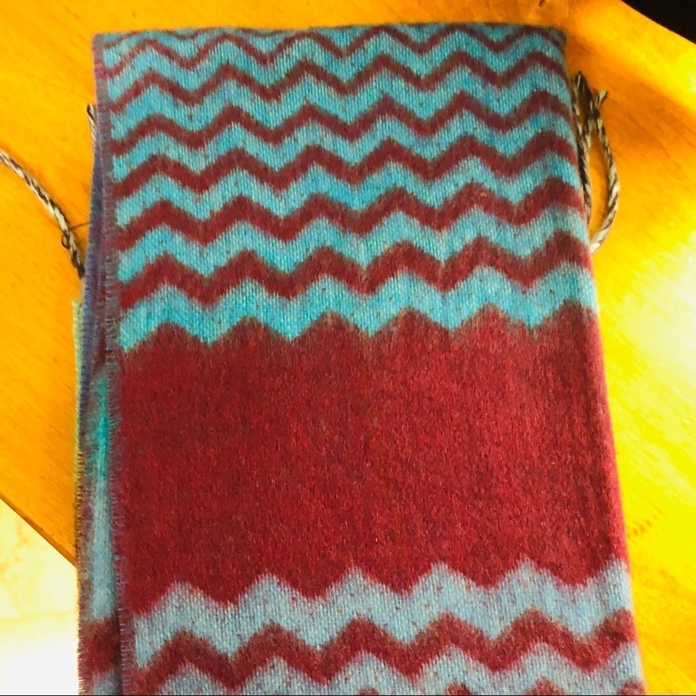 V. Fraas Cashmink Classic Scarf - Picture 5 of 7